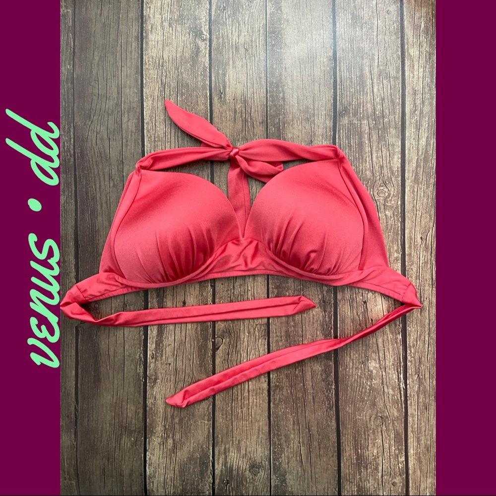 Venus • Swimsuit Top • DD